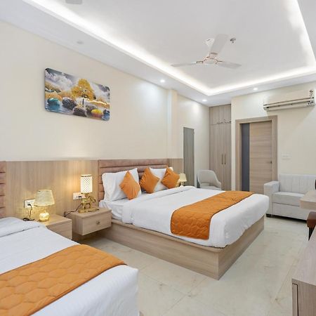 Hotel Sudarshan Ayodhya 外观 照片