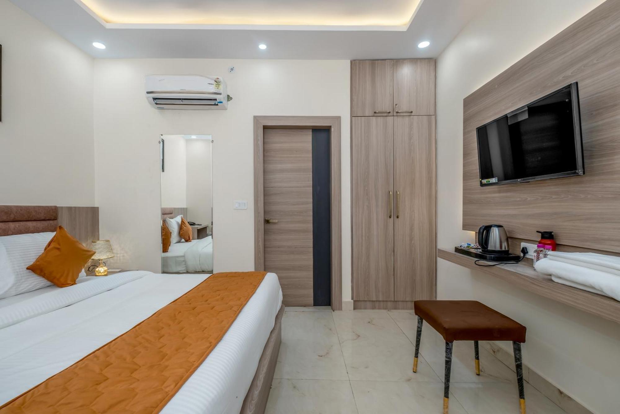 Hotel Sudarshan Ayodhya 外观 照片