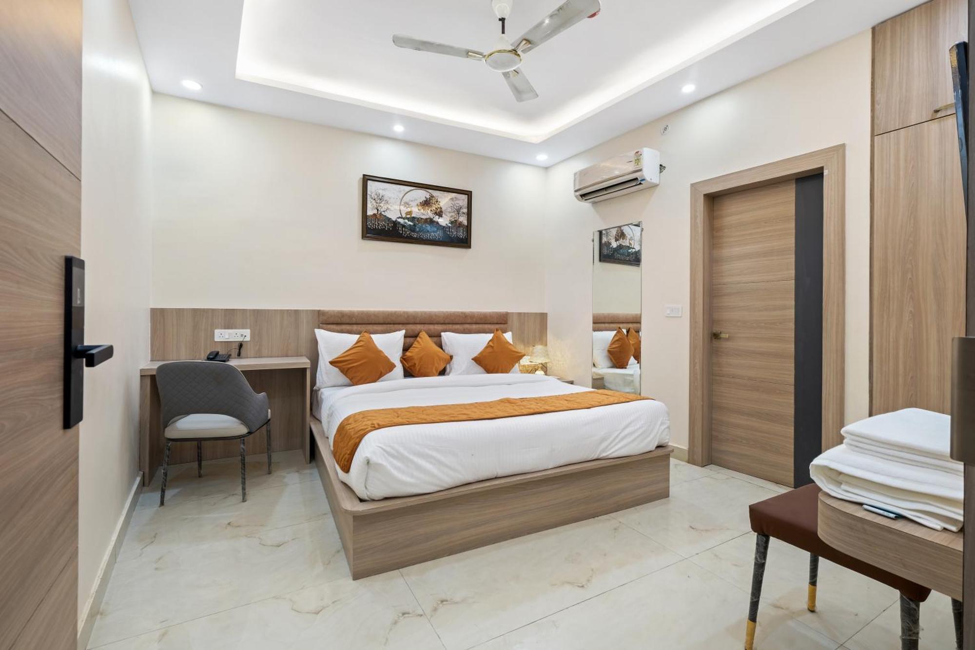 Hotel Sudarshan Ayodhya 外观 照片